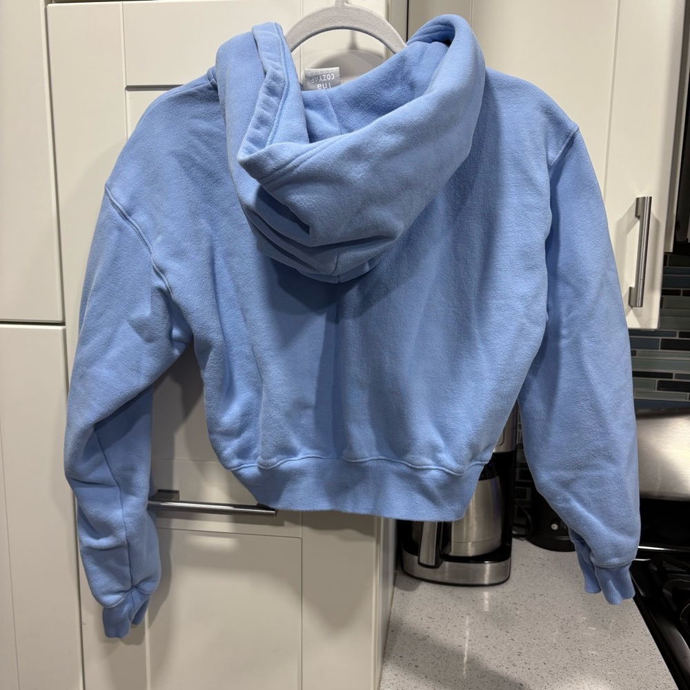 Aritzia TNA CozyAF Fleece boyfriend cropped hoodie - Picture 4 of 4